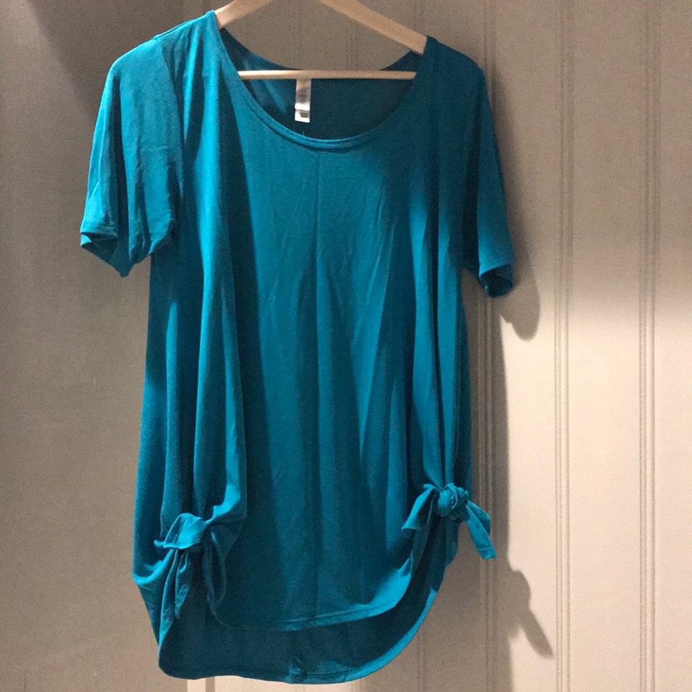 LuLaRoe Perfect Tee Slit Sleeve Top